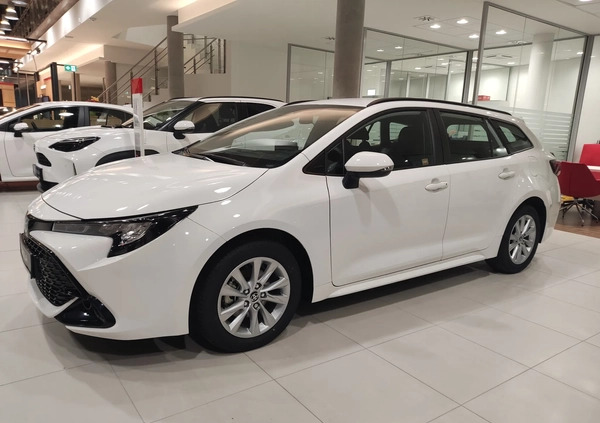 Toyota Corolla cena 117600 przebieg: 1, rok produkcji 2023 z Chocianów małe 92